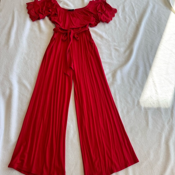 VA VA BY JOY HAN Red  Off The Shoulder Wide Leg Jumpsuit Size XS - Picture 5 of 12